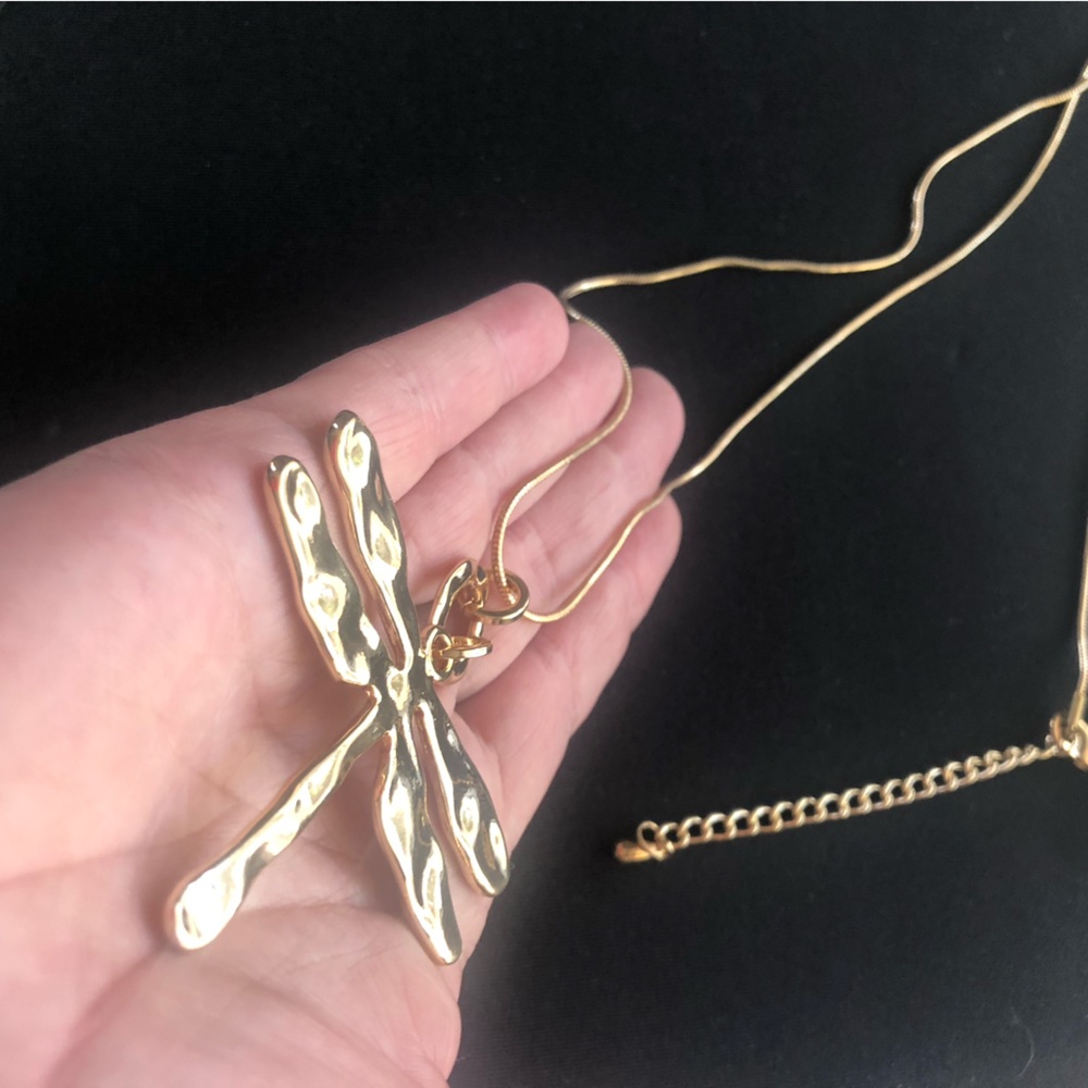 New Gold tone Dragonfly pendant and necklace nickel free - Picture 4 of 6